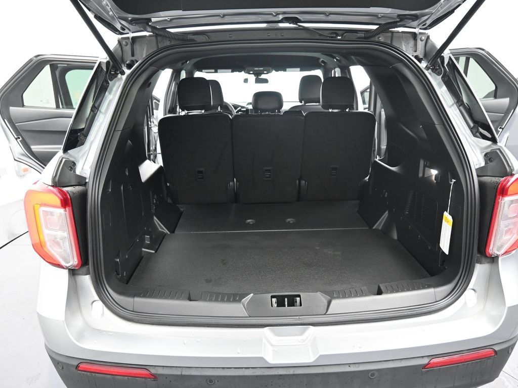 Used 2024 Ford Explorer 4WD Police Interceptor image 30