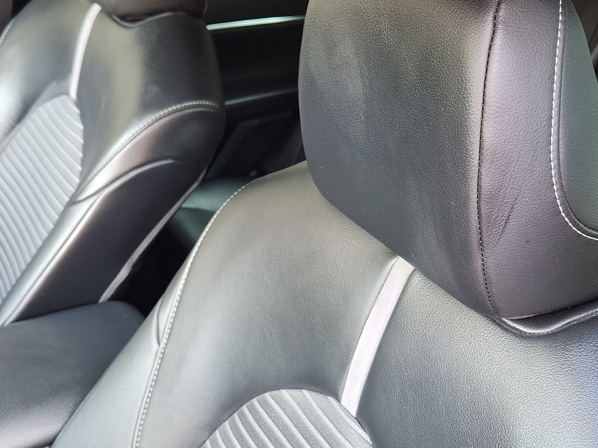 Used 2020 Toyota Camry SE FWD image 29