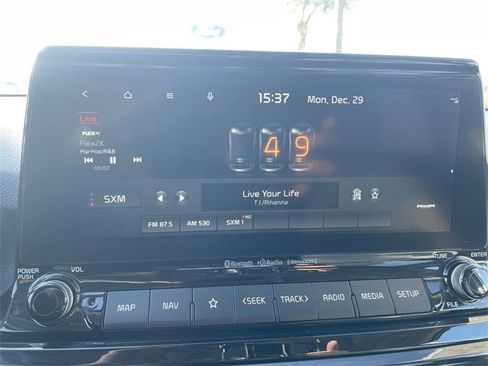 Used 2022 Kia Seltos EX image 13