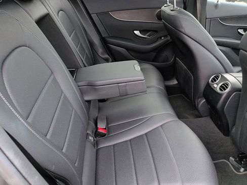 Used 2022 Mercedes-Benz GLC 300 4MATIC image 11