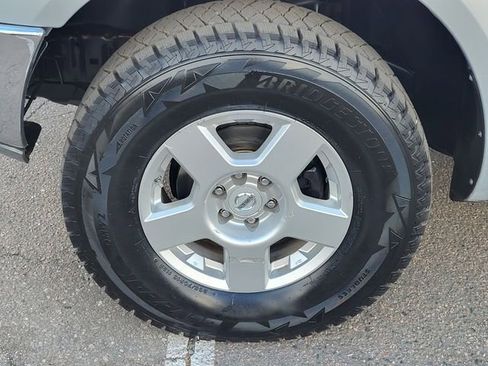 Used 2008 Nissan Frontier SE w/ SE Value Truck Pkg image 11