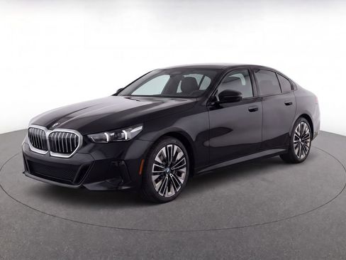 Used 2025 BMW 530i RWD image 33