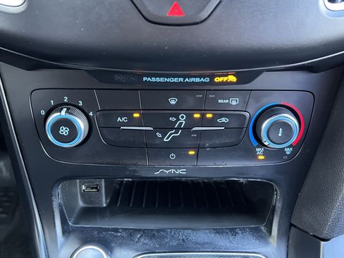 Used 2017 Ford Focus ST FWD image 30