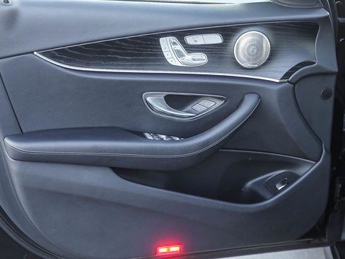 Used 2022 Mercedes-Benz E 350 Sedan image 19