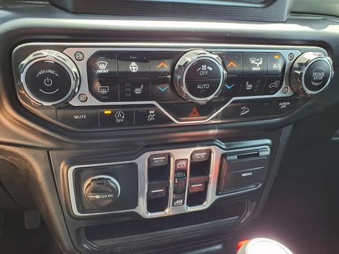 Certified 2019 Jeep Wrangler Unlimited Sport S AWD/4WD image 9