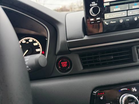 New 2025 Honda Pilot EX-L image 20