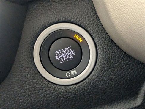 Certified 2021 RAM 1500 Laramie w/ Off Road Group image 25