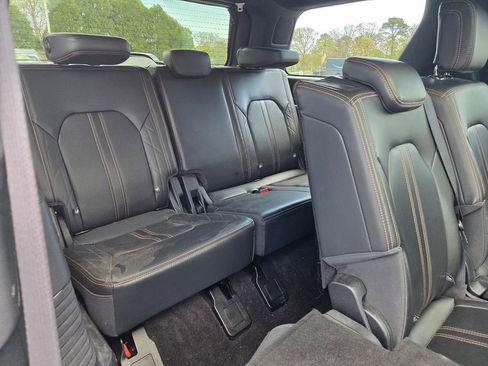 Used 2023 Ford Expedition Platinum AWD/4WD image 31