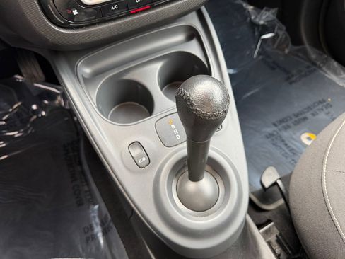 Used 2017 smart fortwo electric drive image 28