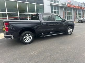 Used 2024 Chevrolet Silverado 1500 LT w/ Z71 Off-Road Package AWD/4WD video 3