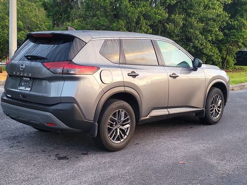 Used 2023 Nissan Rogue S image 7