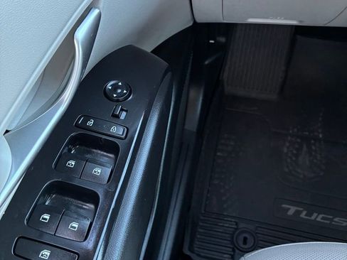 Used 2023 Hyundai Tucson SEL w/ Convenience Package image 25