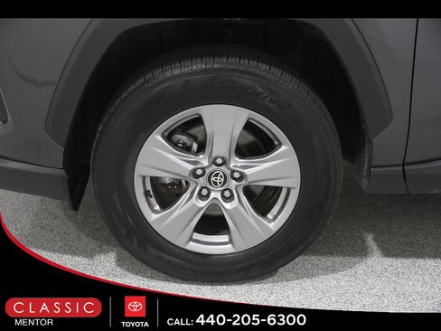 Used 2025 Toyota RAV4 XLE FWD image 22