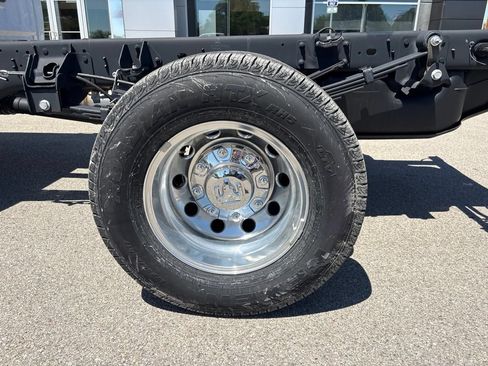 New 2026 RAM 3500 Tradesman w/ Chrome Appearance Group AWD/4WD image 35