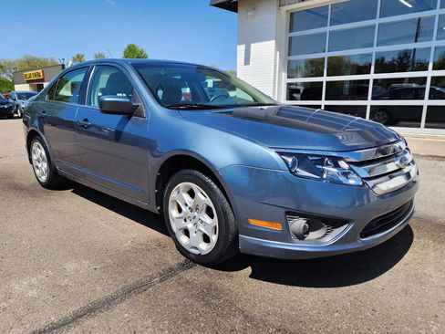 Used 2011 Ford Fusion SE w/ 202A Rapid Spec Order Code FWD image 3