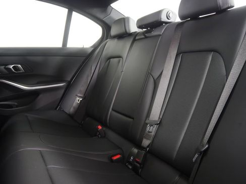 Used 2025 BMW 330i Sedan image 15