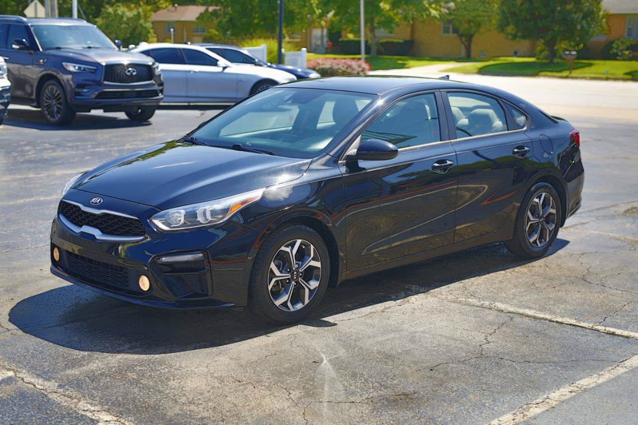 Used 2020 Kia Forte LXS FWD image 3