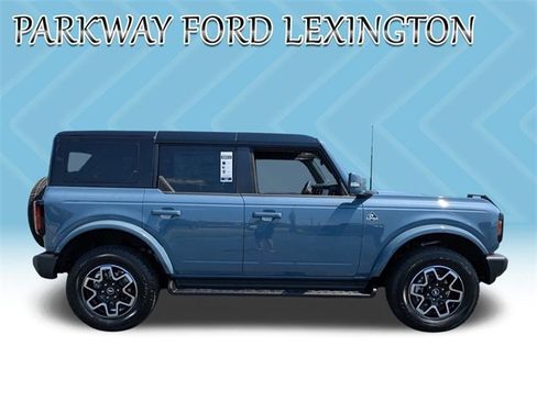 New 2025 Ford Bronco Outer Banks image 4