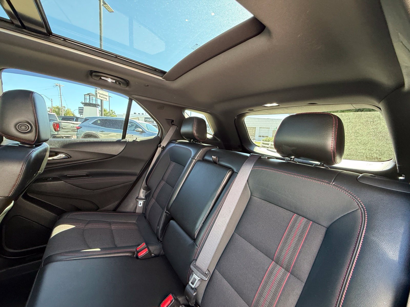 Used 2023 Chevrolet Equinox RS AWD/4WD image 25