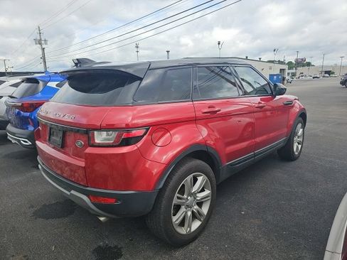 Used 2019 Land Rover Range Rover Evoque SE Premium AWD/4WD image 4