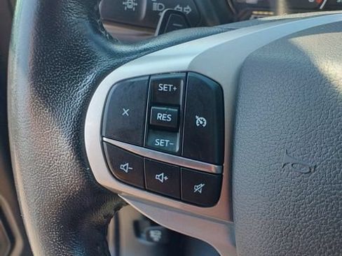Used 2021 Ford Explorer XLT w/ Class III Trailer Tow Package AWD/4WD image 27