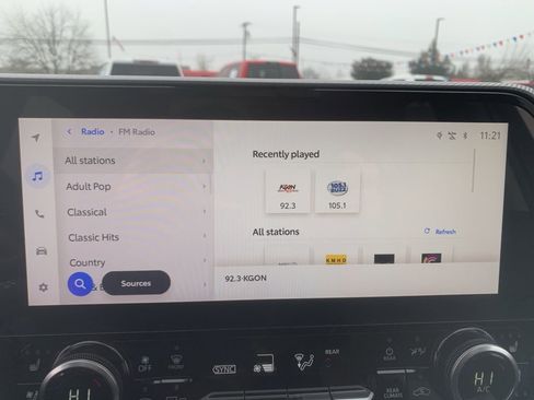 Used 2025 Toyota Highlander Platinum image 21