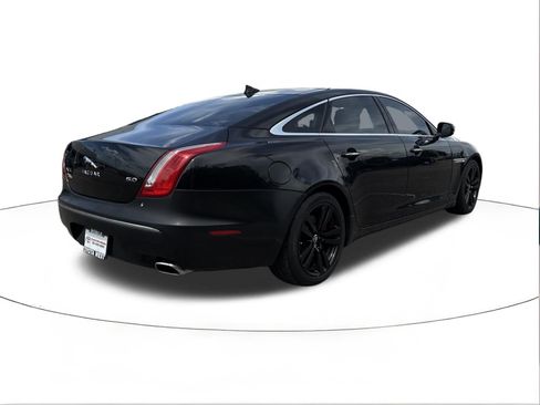 Used 2013 Jaguar XJ L Portfolio RWD image 3