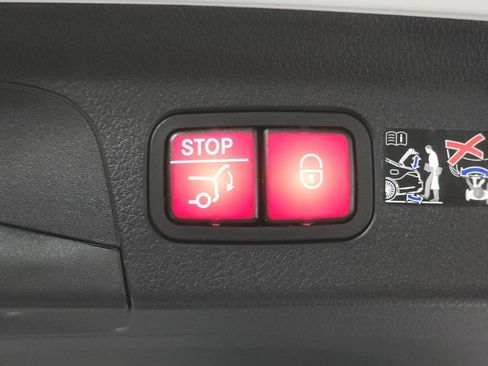 Certified 2026 Mercedes-Benz GLE 350 4MATIC image 33