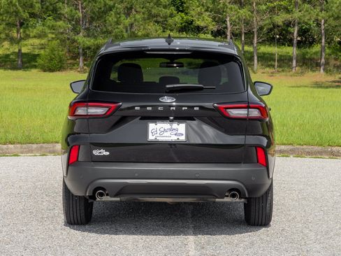 Used 2025 Ford Escape ST-Line w/ Tech Pack #1 FWD image 5