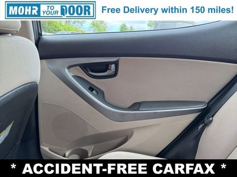 Used 2015 Hyundai Elantra SE w/ Option Group 02 FWD image 32