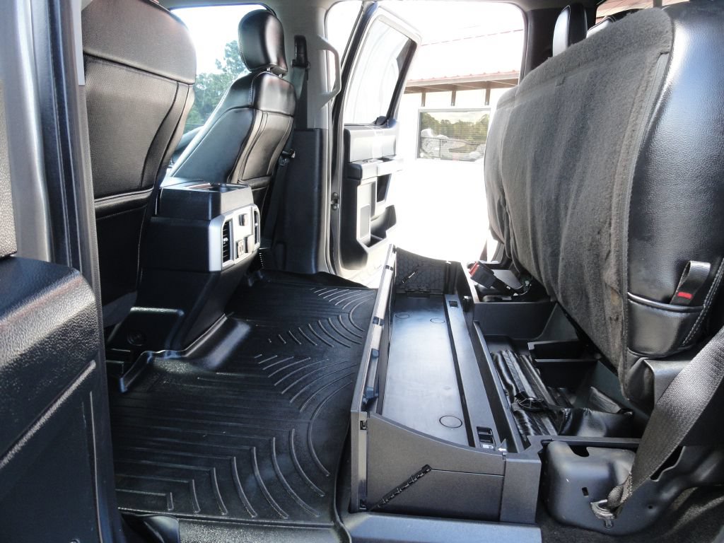 Used 2019 Ford F250 Lariat w/ Chrome Package AWD/4WD image 16