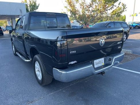 Used 2017 RAM 1500 Classic SLT AWD/4WD image 10