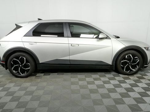 Used 2023 Hyundai Ioniq 5 SEL image 2
