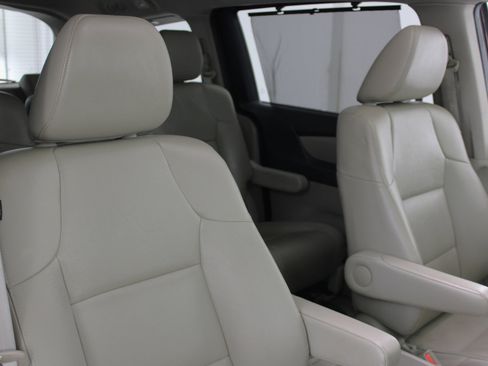 Used 2016 Honda Odyssey EX-L image 48