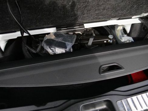 Used 2022 Mercedes-Benz GLS 450 4MATIC image 36