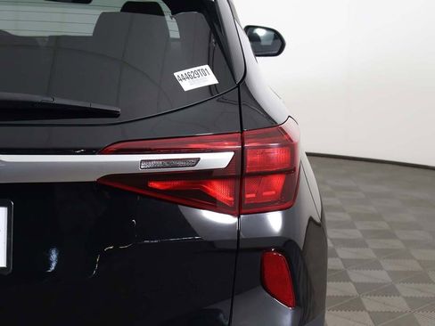 Used 2023 Kia Seltos LX image 14