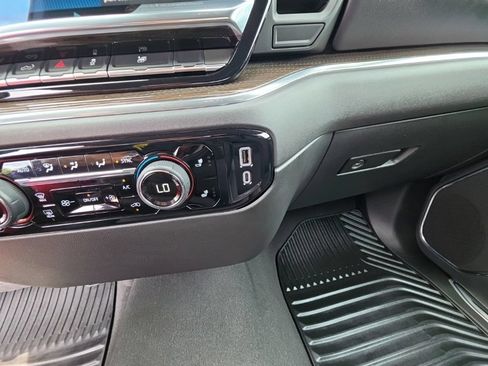 Used 2024 Chevrolet Silverado 1500 LT AWD/4WD image 20
