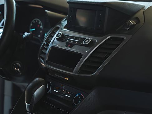 Used 2020 Ford Transit Connect XL FWD image 16