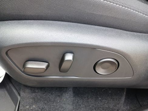 New 2025 Chevrolet Traverse LT w/ Enhanced Driving Package image 11