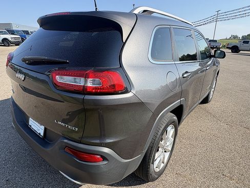 Used 2016 Jeep Cherokee Limited AWD/4WD image 5