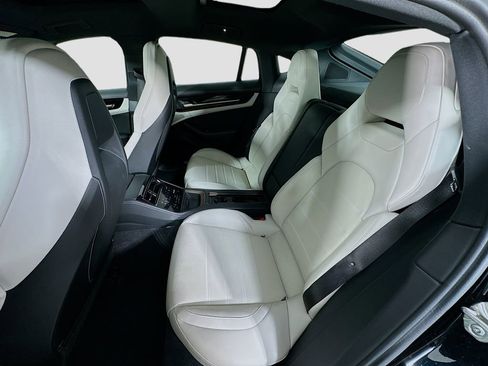 Used 2024 Porsche Panamera 4 image 24