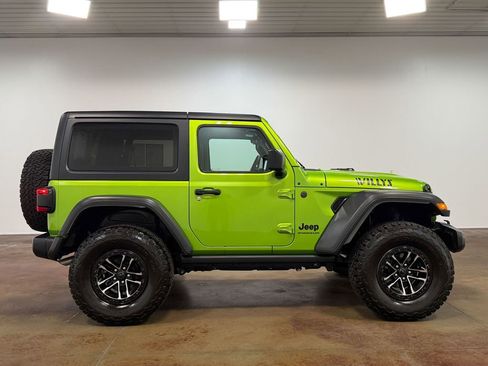 Used 2025 Jeep Wrangler Willys image 21