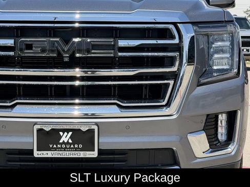 Used 2022 GMC Yukon SLT w/ SLT Premium Package AWD/4WD image 4