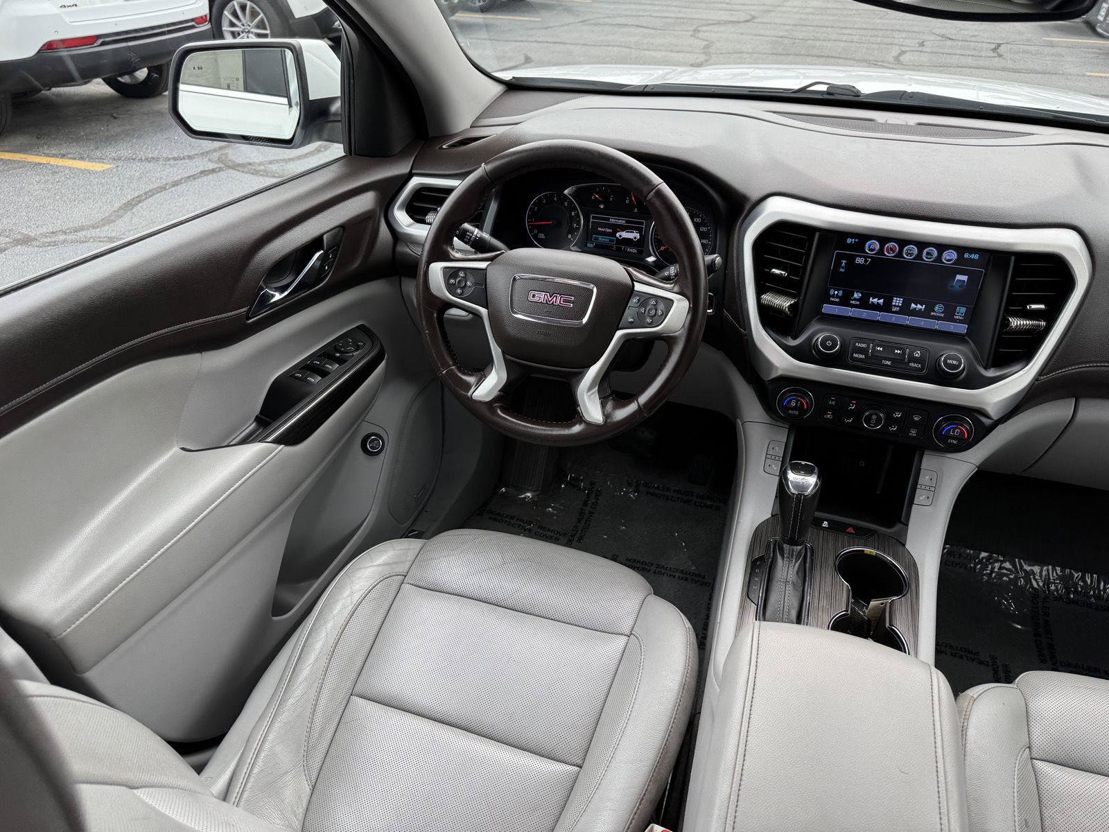 Used 2019 GMC Acadia SLT FWD image 34