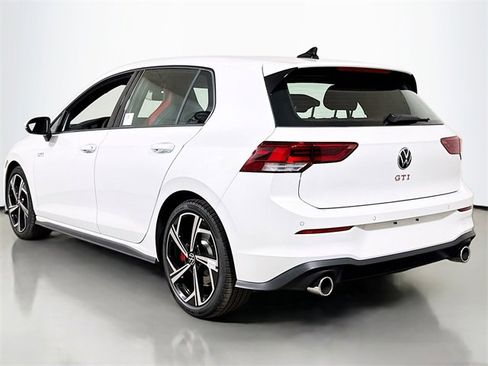 New 2026 Volkswagen GTI SE image 3