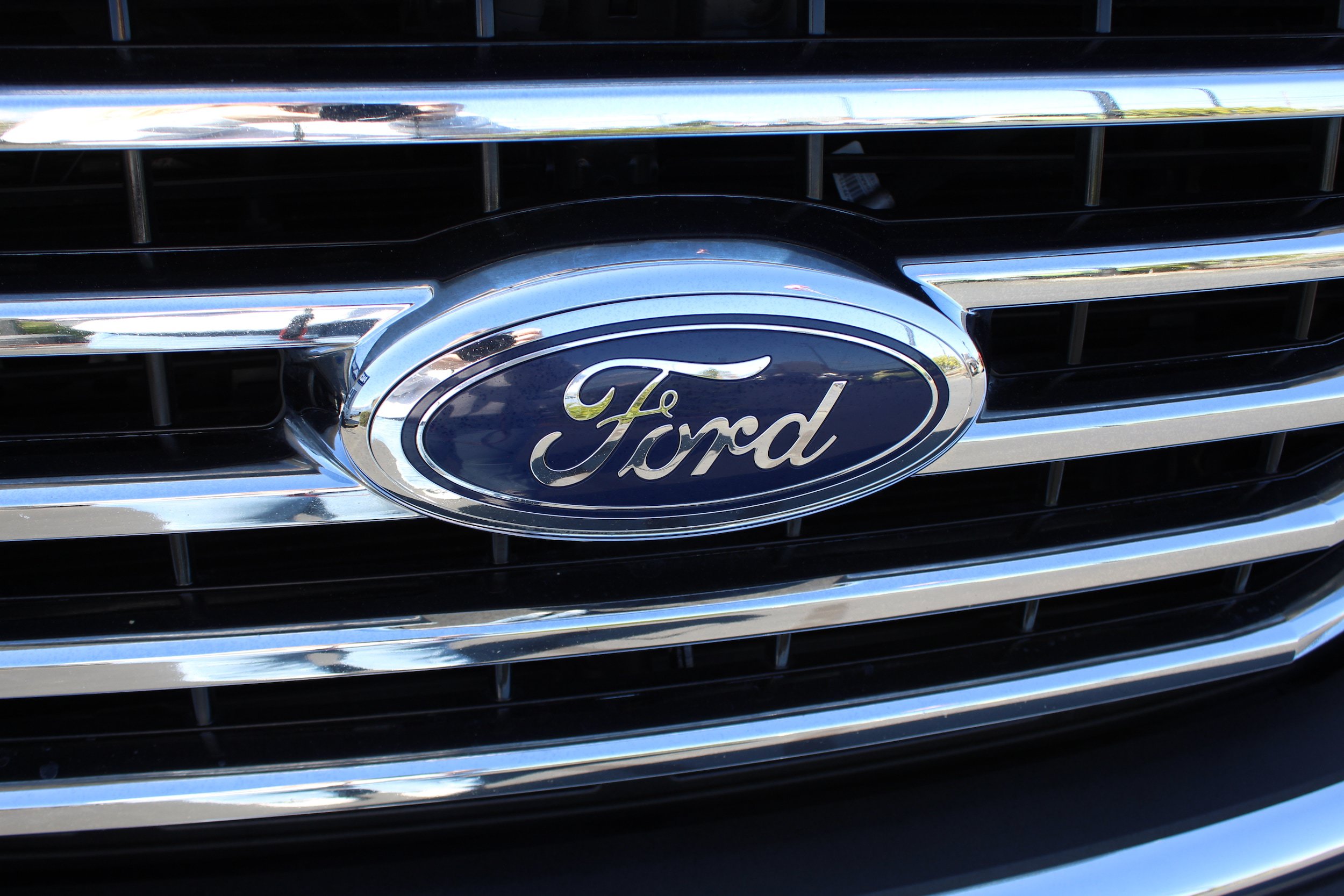 Used 2015 Ford F150 XLT w/ Equipment Group 302A Luxury AWD/4WD image 9