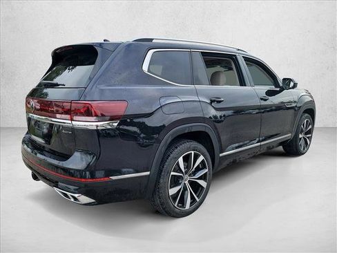 Used 2024 Volkswagen Atlas SEL Premium R-Line image 5