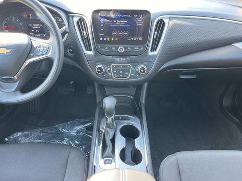 Used 2023 Chevrolet Malibu LT image 5