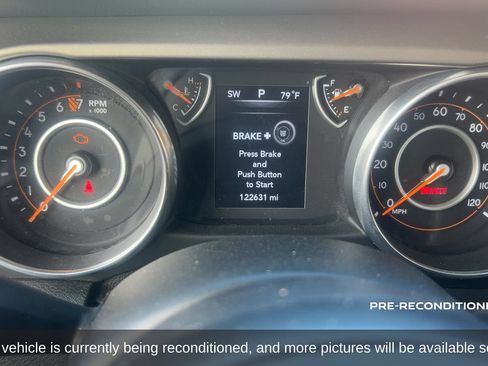 Used 2018 Jeep Wrangler Unlimited Sport S AWD/4WD image 16