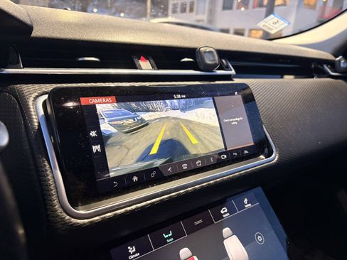 Used 2018 Land Rover Range Rover Velar S image 24